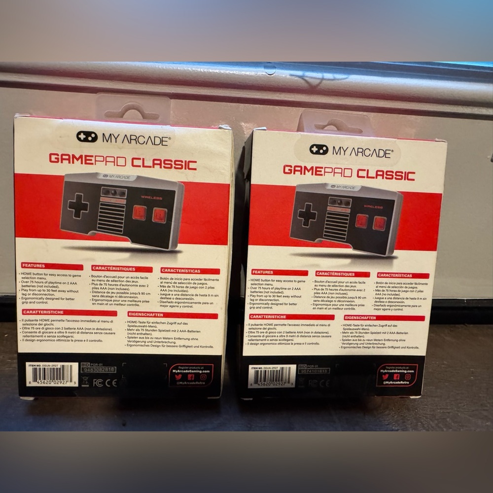 Arcade Gamepad Classic Wireless Controller - Black & Red Packaging - Picture 2 of 2